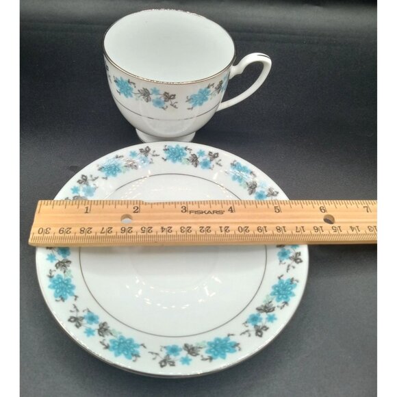Teacup Saucer Footed China With Blue Flowers Silver Leaves Trim Pattern Vintage - Picture 2 of 15